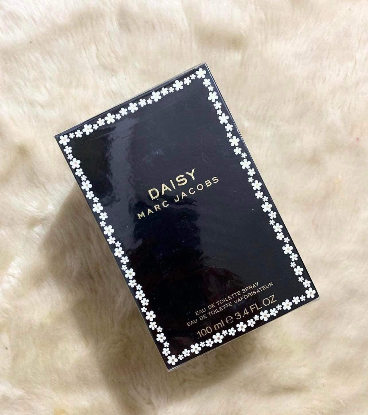 Marc Jacobs Daisy Black